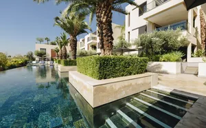 Exterior thumbnail